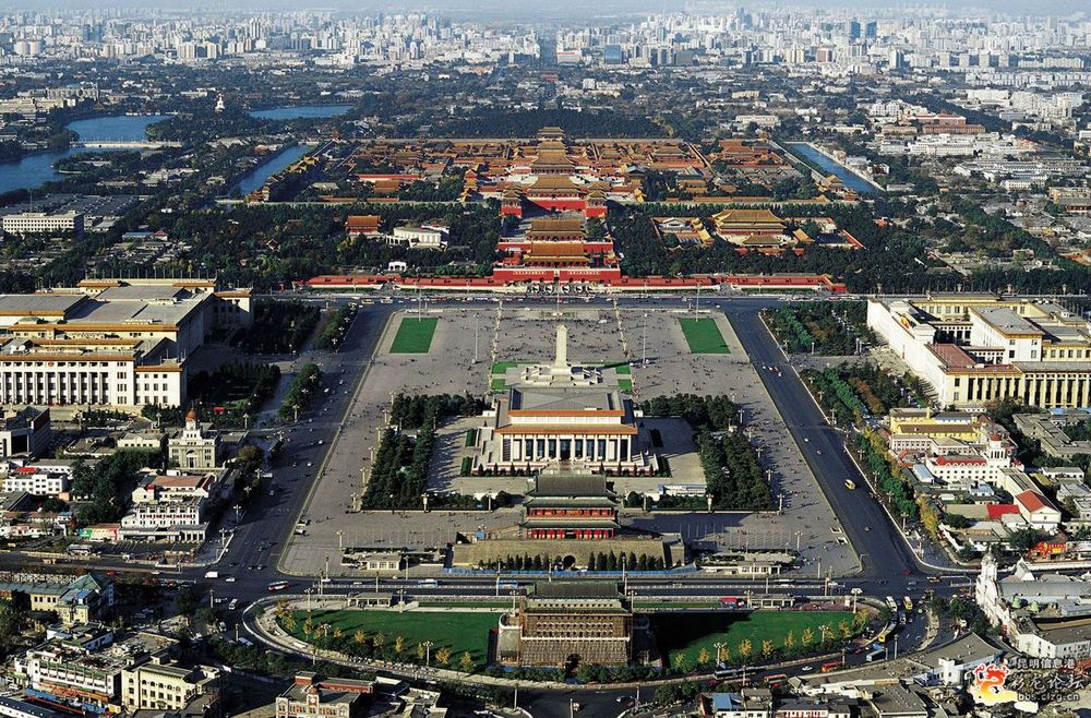 Достопримечательности Пекина: площадь Тяньаньмэнь