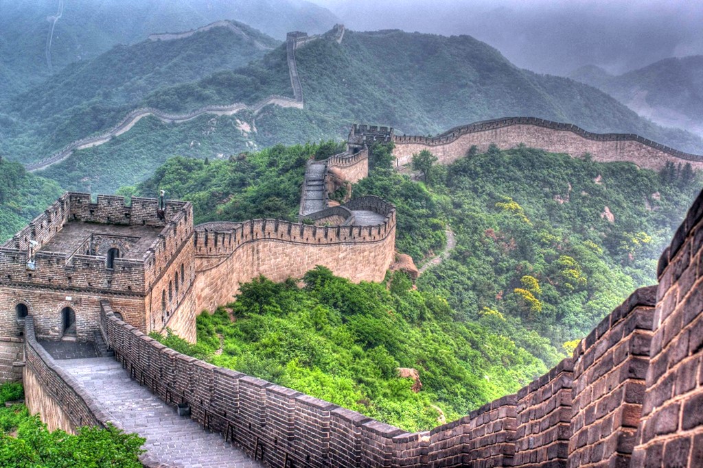 Китайская стена сколько кирпичей