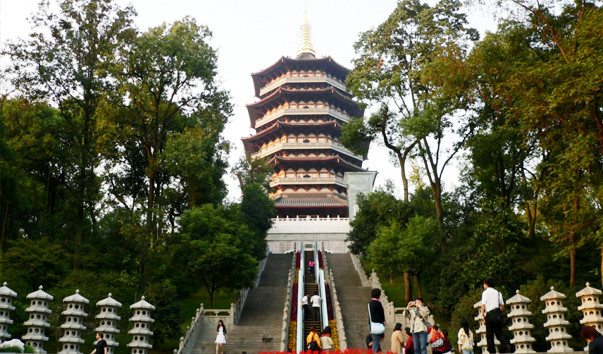 Пагода Лэйфэн