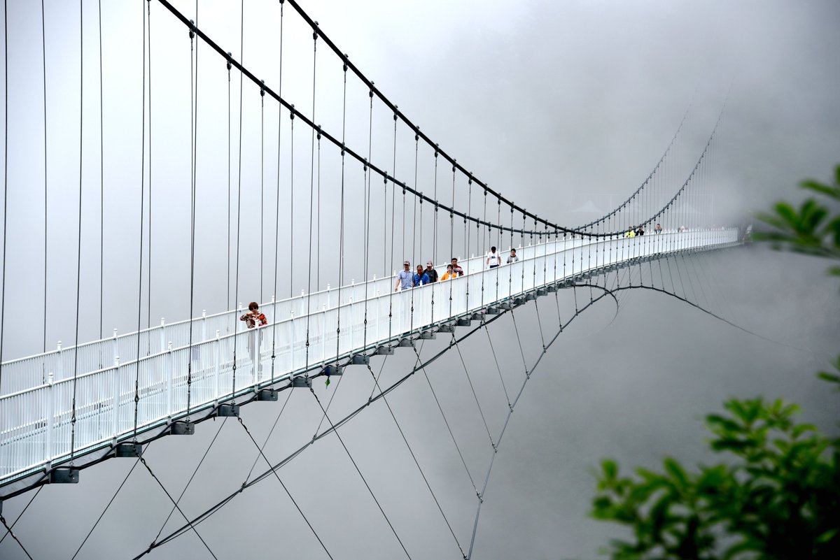 "Хаохань Цяо" – стеклянный мост