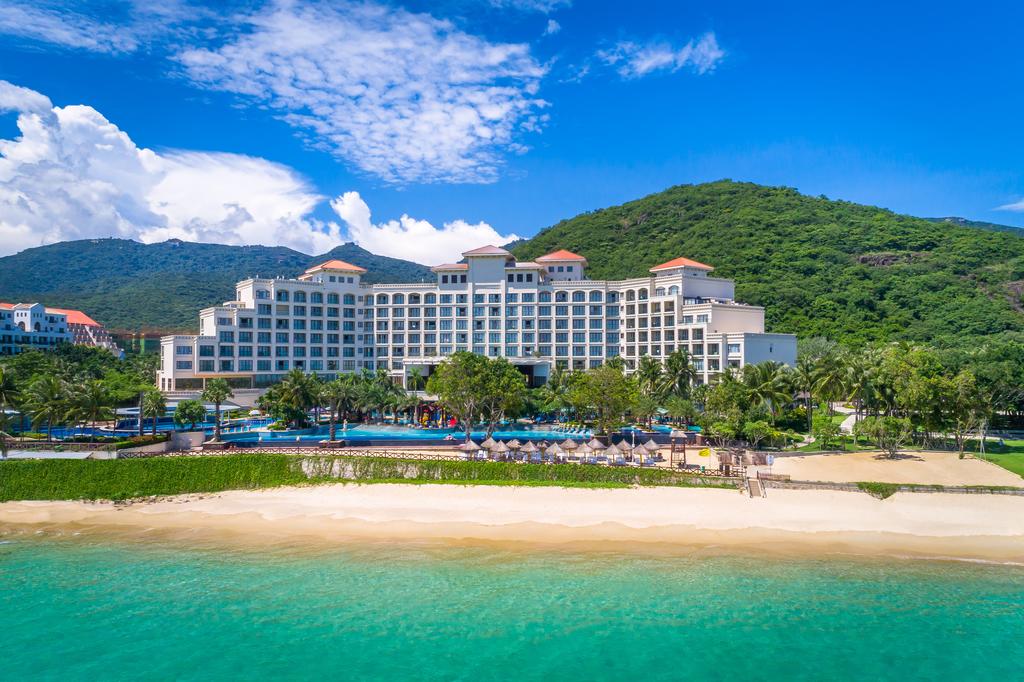 Лучшие отели Саньи возле моря с собственным пляжем