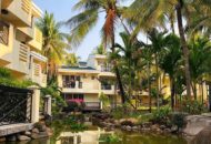 Территория отеля Palm Beach Resort Spa Sanya 5*